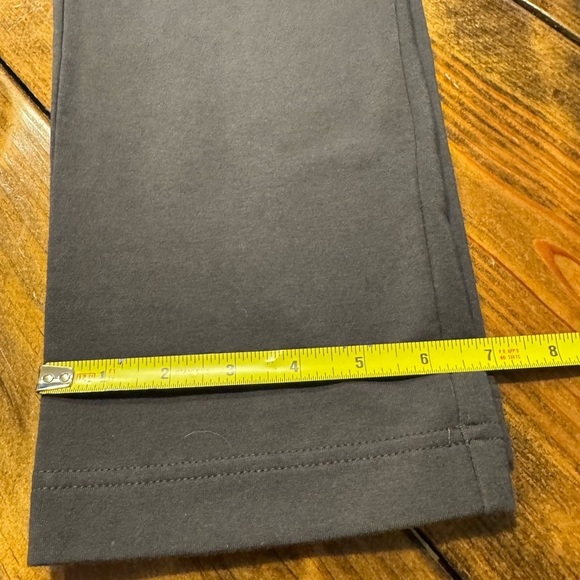 J Jill Heather Gray Ponte Slim Leg Pant NWOT. Size SP - Picture 9 of 9